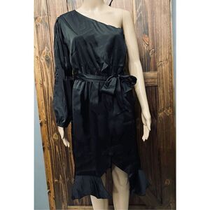 Area Stars Black Satin Off Shoulder Dress Size Small